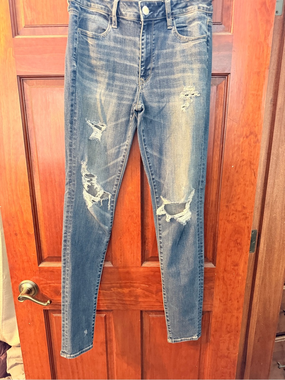 American Eagle Outfitters Women’s Distressed Hi-Rise Jegging